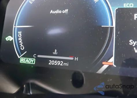 2025 Toyota Camry Xse z USA, uszkodzony, nr VIN 4T1DBADK0SU013352